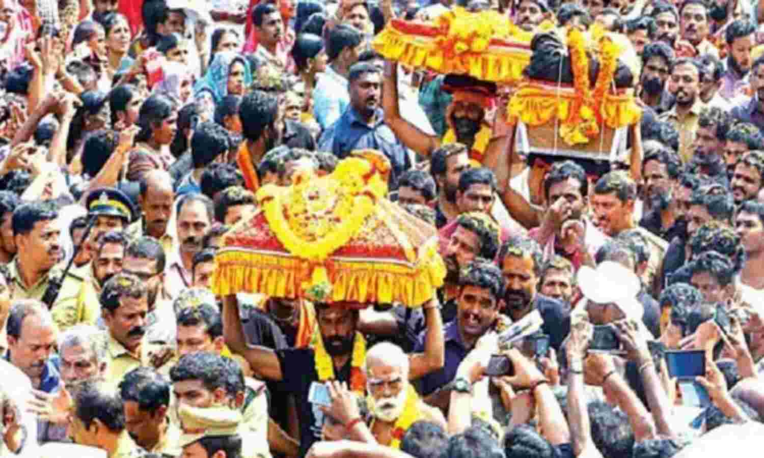 ശബരിമല തിരുവാഭരണങ്ങള് പന്തളം രാജകുടുംബം കൈവശം വയ്ക്കുന്നത് ചോദ്യം ചെയ്ത് സുപ്രിം കോടതി ശബരിമല തിരുവാഭരണങ്ങള് പന്തളം രാജകുടുംബം കൈവശം വയ്ക്കുന്നത് ചോദ്യം ചെയ്ത് സുപ്രിം കോടതി