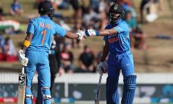 ആദ്യ ഏകദിനം; ന്യൂസിലന്റിനെതിരേ ഇന്ത്യയ്ക്ക് കൂറ്റന്‍ സ്‌കോര്‍