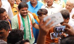 ഹര്‍ദിക് പട്ടേലിനെക്കുറിച്ച് ഒരു വിവരവുമില്ലെന്ന് ഭാര്യ