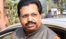 ഡല്‍ഹിയിലെ കോണ്‍ഗ്രസിന്റെ സമ്പൂര്‍ണ പരാജയം: പി സി ചാക്കോ രാജിവെച്ചു