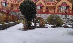 എട്ട് മലയാളികള്‍ ശ്വാസംമുട്ടി മരിച്ച റിസോര്‍ട്ടിന്റെ ലൈസന്‍സ് മൂന്ന് മാസത്തേക്ക് റദ്ദാക്കി