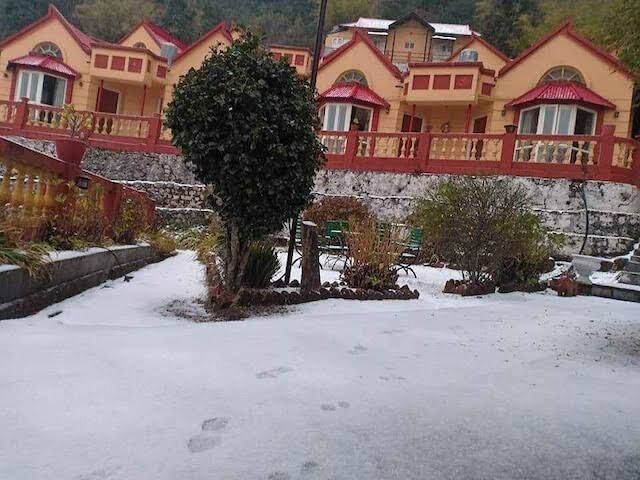 എട്ട് മലയാളികള് ശ്വാസംമുട്ടി മരിച്ച റിസോര്ട്ടിന്റെ ലൈസന്സ് മൂന്ന് മാസത്തേക്ക് റദ്ദാക്കി എട്ട് മലയാളികള് ശ്വാസംമുട്ടി മരിച്ച റിസോര്ട്ടിന്റെ ലൈസന്സ് മൂന്ന് മാസത്തേക്ക് റദ്ദാക്കി