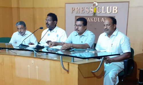 പോലിസ് സേനയിലെ തോക്കുകള് കാണാതായ സംഭവം:സിബിഐ അന്വേഷിക്കണമെന്ന് എസ്ഡിപിഐ പോലിസ് സേനയിലെ തോക്കുകള് കാണാതായ സംഭവം:സിബിഐ അന്വേഷിക്കണമെന്ന് എസ്ഡിപിഐ