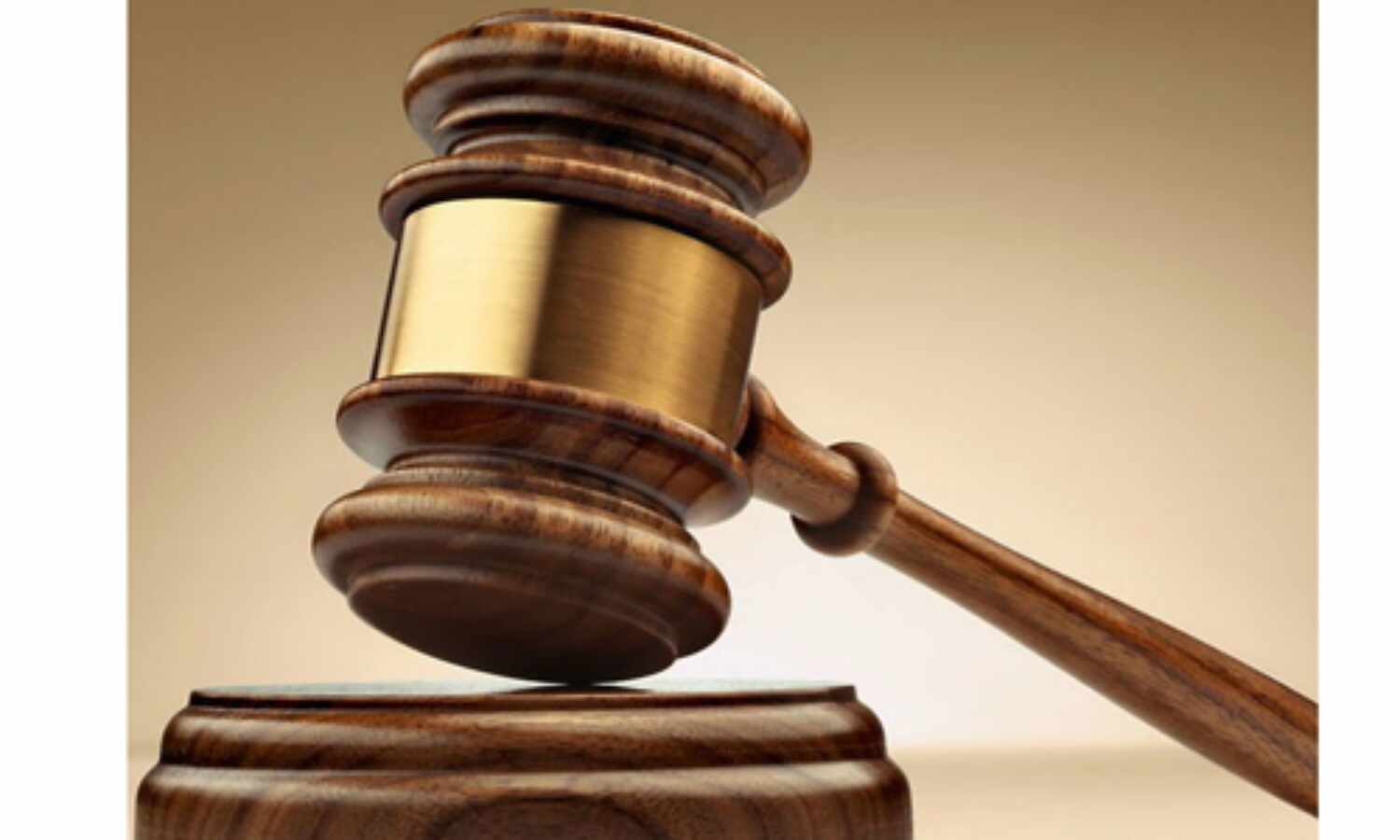 നെടുങ്കണ്ടം കസ്റ്റഡി മരണം: ഒന്നാം പ്രതി എസ് ഐ സാബുവിന് ജാമ്യം നെടുങ്കണ്ടം കസ്റ്റഡി മരണം: ഒന്നാം പ്രതി എസ് ഐ സാബുവിന് ജാമ്യം
