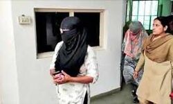 ആര്‍ത്തവ പരിശോധന; പ്രിന്‍സിപ്പല്‍ ഉള്‍പ്പെടെ നാലു പേര്‍ അറസ്റ്റില്‍