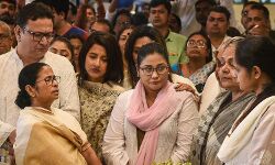 തപസ് പാലിന്റെ മരണം: കേന്ദ്രത്തെ കുറ്റപ്പെടുത്തി മമത ബാനര്‍ജി