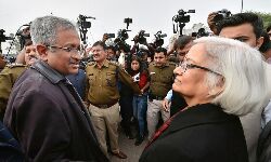 ശാഹീന്‍ബാഗ്: സമരത്തില്‍ നിന്നു പിന്‍മാറില്ലെന്ന് പ്രക്ഷോഭകര്‍; മധ്യസ്ഥ ചര്‍ച്ച പരാജയം