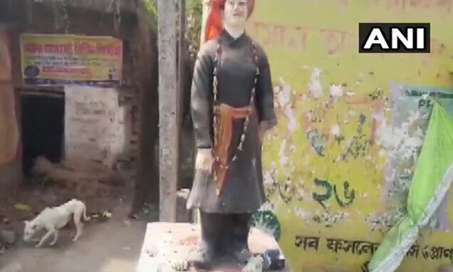 പശ്ചിമ ബംഗാളിലെ മുര്ഷിദാബാദില് വിവേകാനന്ദ പ്രതിമ തകര്ത്ത നിലയില് പശ്ചിമ ബംഗാളിലെ മുര്ഷിദാബാദില് വിവേകാനന്ദ പ്രതിമ തകര്ത്ത നിലയില്