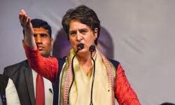 ജസ്റ്റിസ് മുരളീധറിന്റെ സ്ഥലംമാറ്റം നാണംകെട്ടതെന്ന് പ്രിയങ്ക ഗാന്ധി