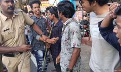 ഗുജറാത്ത് മറക്കില്ല പ്രതിരോധസംഗമം നടത്തിയ കാംപസ് ഫ്രണ്ട് പ്രവര്ത്തകര്ക്ക് പോലിസ് മര്ദനം ഗുജറാത്ത് മറക്കില്ല പ്രതിരോധസംഗമം നടത്തിയ കാംപസ് ഫ്രണ്ട് പ്രവര്ത്തകര്ക്ക് പോലിസ് മര്ദനം