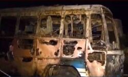 കുമളിയില്‍ നിര്‍ത്തിയിട്ട സ്വകാര്യ ബസിന് തീപിടിച്ച് ക്ലീനര്‍ മരിച്ചു