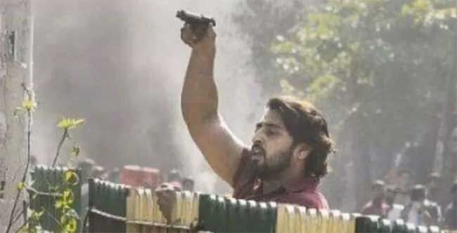 ഡല്‍ഹി: വെടിയുതിര്‍ത്തയാള്‍ അറസ്റ്റില്‍