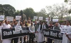 ഡല്ഹി അക്രമത്തില് ചര്ച്ചയില്ലെന്ന നിലപാട്; പാര്ലമെന്റില് ഇന്നും പ്രതിഷേധിക്കാനൊരുങ്ങി പ്രതിപക്ഷം ഡല്ഹി അക്രമത്തില് ചര്ച്ചയില്ലെന്ന നിലപാട്; പാര്ലമെന്റില് ഇന്നും പ്രതിഷേധിക്കാനൊരുങ്ങി പ്രതിപക്ഷം