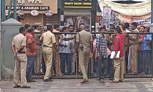 ആറ്റുകാല് സ്പെഷ്യല് ബസ് സര്വീസിനെച്ചൊല്ലി തര്ക്കം; തിരുവനന്തപുരത്ത് കെഎസ്ആര്ടിസിയുടെ മിന്നല്പണിമുടക്ക് (വീഡിയോ) ആറ്റുകാല് സ്പെഷ്യല് ബസ് സര്വീസിനെച്ചൊല്ലി തര്ക്കം; തിരുവനന്തപുരത്ത് കെഎസ്ആര്ടിസിയുടെ മിന്നല്പണിമുടക്ക് (വീഡിയോ)