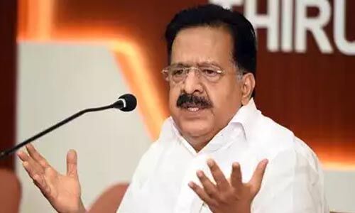 സ്വര്ണക്കടത്ത്: കേരളാ പോലിസും എഫ് ഐആര് രജിസ്റ്റര് ചെയ്യണമെന്ന് ചെന്നിത്തല സ്വര്ണക്കടത്ത്: കേരളാ പോലിസും എഫ് ഐആര് രജിസ്റ്റര് ചെയ്യണമെന്ന് ചെന്നിത്തല