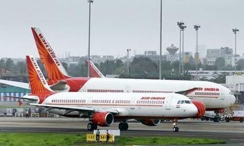 വനിതാ ദിനത്തില് എയര് ഇന്ത്യയുടെ 52 വിമാനങ്ങള് നിയന്ത്രിക്കുന്നത് വനിതകള് മാത്രം വനിതാ ദിനത്തില് എയര് ഇന്ത്യയുടെ 52 വിമാനങ്ങള് നിയന്ത്രിക്കുന്നത് വനിതകള് മാത്രം