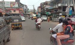 മാള ടൗണ്‍ റോഡില്‍ ഗതാഗതക്കുരുക്ക് രൂക്ഷമാവുന്നു