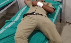 വാറന്റ് പ്രതി പോലിസുകാരനെ കുത്തി പരിക്കേല്‍പ്പിച്ചു