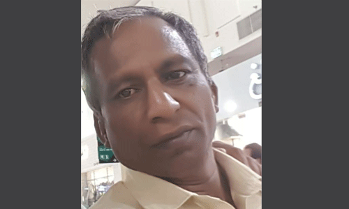 കര്ണാടകയില് കാര് മറിഞ്ഞ് മാനന്തവാടി സ്വദേശി മരിച്ചു കര്ണാടകയില് കാര് മറിഞ്ഞ് മാനന്തവാടി സ്വദേശി മരിച്ചു