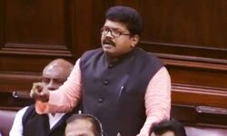 എല്ലാ ദേശീയഭാഷകളെയും ഒരുപോലെ കാണാന് കേന്ദ്രസര്ക്കാര് തയ്യാറാവണം: കെ കെ രാഗേഷ് എംപി എല്ലാ ദേശീയഭാഷകളെയും ഒരുപോലെ കാണാന് കേന്ദ്രസര്ക്കാര് തയ്യാറാവണം: കെ കെ രാഗേഷ് എംപി