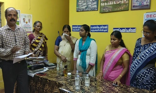 കൊവിഡ് 19: പൊയ്യ ഗ്രാമപഞ്ചായത്ത് കുടുംബശ്രീ, സാനിറ്റൈസര്- തുണി മാസ്ക് നിര്മ്മാണം ആരംഭിച്ചു കൊവിഡ് 19: പൊയ്യ ഗ്രാമപഞ്ചായത്ത് കുടുംബശ്രീ, സാനിറ്റൈസര്- തുണി മാസ്ക് നിര്മ്മാണം ആരംഭിച്ചു