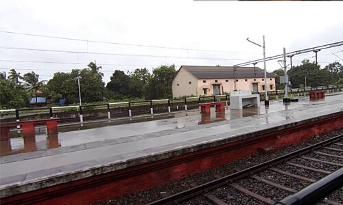 പാത ഇരട്ടിപ്പിക്കലിന് മാറ്റിവച്ച സ്ഥലം റെയില്വേ ഏറ്റെടുക്കാത്തതിനാല് ജനങ്ങള് ദുരിതത്തിലെന്ന് എ എം ആരിഫ് എം പി പാത ഇരട്ടിപ്പിക്കലിന് മാറ്റിവച്ച സ്ഥലം റെയില്വേ ഏറ്റെടുക്കാത്തതിനാല് ജനങ്ങള് ദുരിതത്തിലെന്ന് എ എം ആരിഫ് എം പി