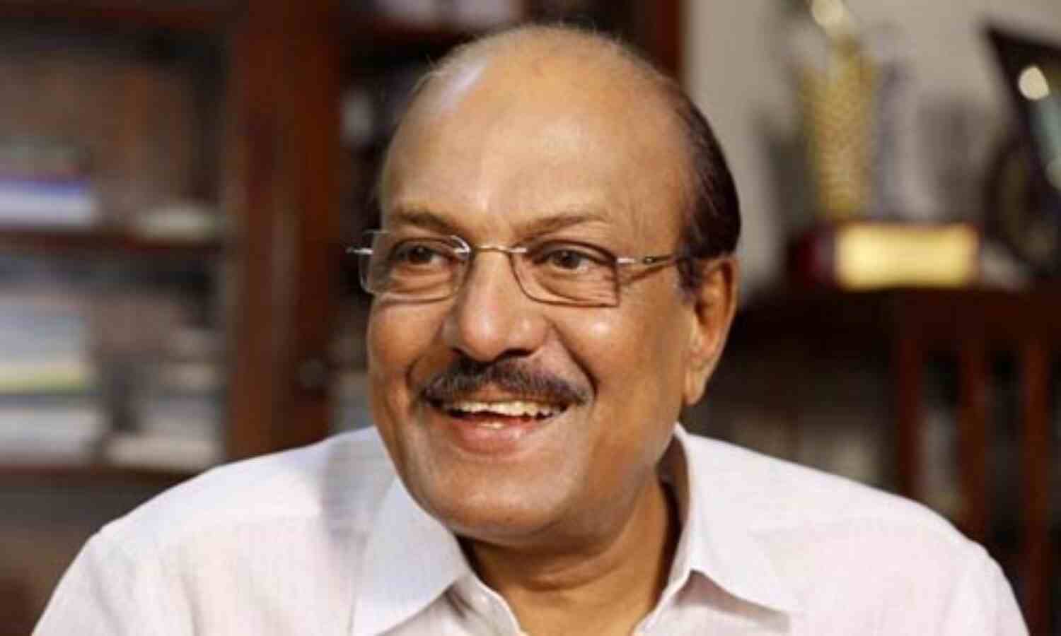 പി കെ കുഞ്ഞാലിക്കുട്ടി കേരള രാഷ്ട്രീയത്തിലേക്ക് തിരിച്ചെത്തുന്നു; ദേശീയതലത്തിലെ ചുമതല ഇ ടി മുഹമ്മദ് ബഷീറിന് പി കെ കുഞ്ഞാലിക്കുട്ടി കേരള രാഷ്ട്രീയത്തിലേക്ക് തിരിച്ചെത്തുന്നു; ദേശീയതലത്തിലെ ചുമതല ഇ ടി മുഹമ്മദ് ബഷീറിന്
