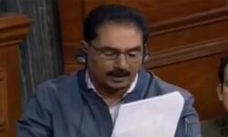 കൊറോണ: വിവിധ രാജ്യങ്ങളില്‍ കുടുങ്ങിയവരെ നാട്ടിലെത്തിക്കാന്‍ സ്‌പെഷ്യല്‍ വിമാനസര്‍വീസ് വേണമെന്ന് എന്‍ കെ പ്രേമചന്ദ്രന്‍