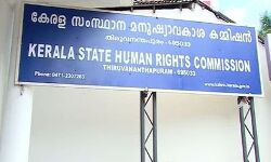 ഡോക്ടറുടെ പിടിവാശി കാരണം രോഗി രണ്ടുമണിക്കൂര്‍ ആംബുലന്‍സില്‍; കേസെടുത്ത് മനുഷ്യാവകാശ കമ്മീഷന്‍