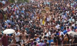 കൊവിഡ് നിയന്ത്രണലംഘനം; ക്ഷേത്രം, പള്ളി ഭാരവാഹികള്‍ക്കെതിരേ കേസ്