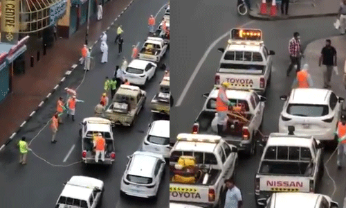 കൊവിഡ് 19: ദുബൈയില്‍ റോഡുകള്‍ അണുവിമുക്തമാക്കുന്നു (വീഡിയോ)