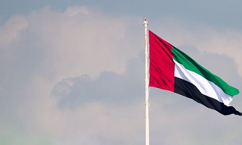 പൊതുജനങ്ങളോട് വീട്ടിലിരിക്കാന്‍ ആവശ്യപ്പെട്ട് യുഎഇ