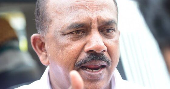 മൂന്നു മാസത്തേക്കുള്ള അവശ്യഭക്ഷ്യവസ്തുക്കൾ സ്റ്റോക്കുണ്ടെന്ന് ഭക്ഷ്യമന്ത്രി മൂന്നു മാസത്തേക്കുള്ള അവശ്യഭക്ഷ്യവസ്തുക്കൾ സ്റ്റോക്കുണ്ടെന്ന് ഭക്ഷ്യമന്ത്രി