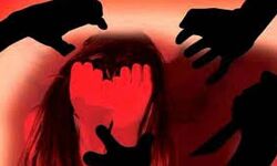 ലോക്ക് ഡൗണില്‍ കുടുങ്ങിയ പതിനാറുകാരി  കൂട്ട ബലാല്‍സംഗത്തിനിരയായി