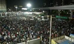 കൊറോണ ലോക്ക് ഡൗണ്‍: സ്വദേശത്തേക്കു മടങ്ങാന്‍ ഡല്‍ഹി ബസ് സ്‌റ്റേഷനിലെത്തിയത് ആയിരങ്ങള്‍(വീഡിയോ)