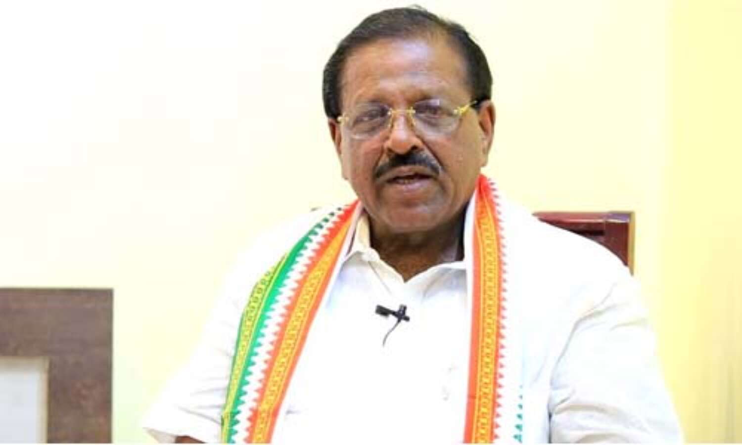 ഡ്രൈവര്ക്കു കൊവിഡ്; രാജ് മോഹന് ഉണ്ണിത്താന് എംപി ക്വാറന്റൈനില് ഡ്രൈവര്ക്കു കൊവിഡ്; രാജ് മോഹന് ഉണ്ണിത്താന് എംപി ക്വാറന്റൈനില്