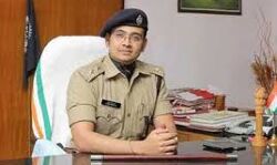 നിങ്ങള്‍ വീട്ടിലിരുന്നാല്‍ മതി; ഞങ്ങള്‍ എല്ലാം എത്തിക്കും; ഇതര തൊഴിലാളികളെ ബോധവല്‍ക്കരിച്ച് യതീഷ് ചന്ദ്ര