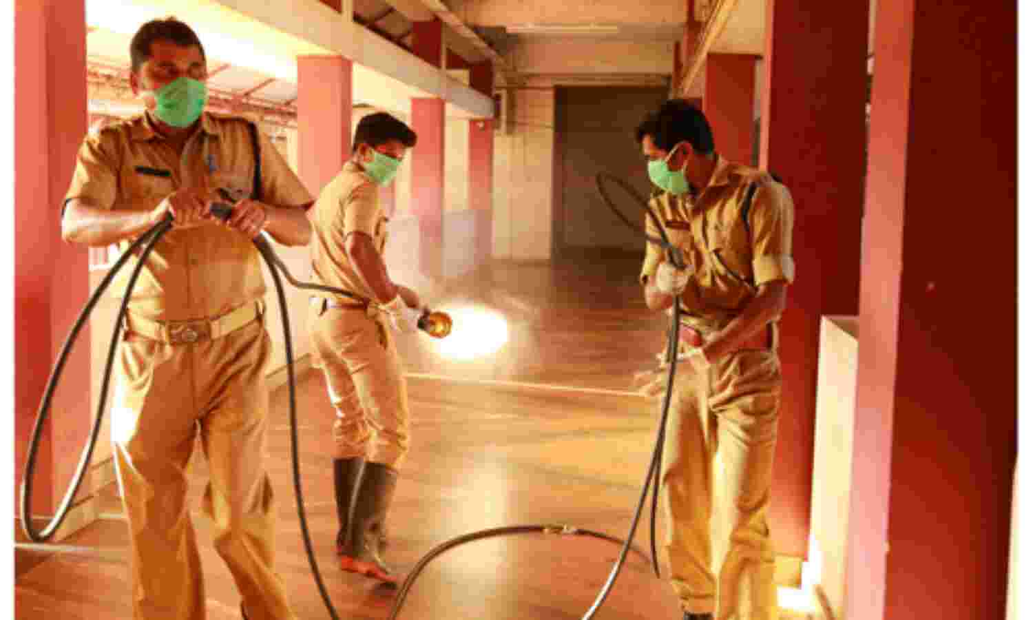 കൊവിഡ്-19:എറണാകുളത്ത് പ്രതിരോധ പ്രവര്ത്തനങ്ങളില് സജീവമായി അഗ്നിശമന സേനാംഗങ്ങളും കൊവിഡ്-19:എറണാകുളത്ത് പ്രതിരോധ പ്രവര്ത്തനങ്ങളില് സജീവമായി അഗ്നിശമന സേനാംഗങ്ങളും