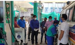 കൊവിഡ് രോഗികളെയുമായി പോകുന്ന  വാഹനങ്ങള്‍ക്ക് സൗജന്യ ഇന്ധനം നല്‍കുമെന്ന് റിലയന്‍സ്