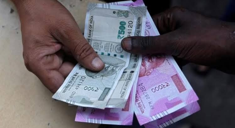 സംസ്ഥാനത്ത് സര്വീസ് പെന്ഷന് വിതരണം ആരംഭിച്ചു സംസ്ഥാനത്ത് സര്വീസ് പെന്ഷന് വിതരണം ആരംഭിച്ചു