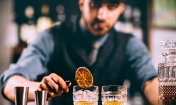 മദ്യം വീടുകളില്‍ എത്തിക്കാനുളള സര്‍ക്കാര്‍ തീരുമാനം: പിന്‍മാറണമെന്നാവശ്യപ്പെട്ട് ചീഫ് സെക്രട്ടറിക്ക് കേന്ദ്രത്തിന്റെ കത്ത്