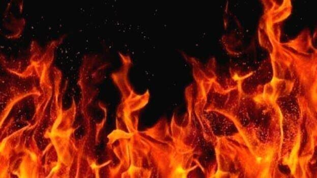 കൊല്ലത്ത് യു​വാ​വ് തീ​കൊ​ളു​ത്തി ജീ​വ​നൊ​ടു​ക്കി