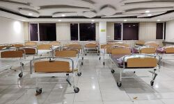 ക്വാറന്റീനില് കഴിയാന് ഡോക്ടര്മാക്ക് ഹോട്ടല് മുറി, നഴ്സുമാര്ക്ക് പണി തീരാത്ത ഹാളും: ഡല്ഹി സര്ക്കാരിനെതിരേ നഴ്സസ് യൂണിയന് ക്വാറന്റീനില് കഴിയാന് ഡോക്ടര്മാക്ക് ഹോട്ടല് മുറി, നഴ്സുമാര്ക്ക് പണി തീരാത്ത ഹാളും: ഡല്ഹി സര്ക്കാരിനെതിരേ നഴ്സസ് യൂണിയന്