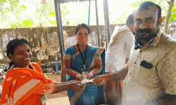 അച്ഛന്റെ ശ്രാദ്ധദിന ചിലവുകള്‍ ഒഴിവാക്കി തുക കമ്മ്യൂണിറ്റി കിച്ചന് കൈമാറി യുവാവ്