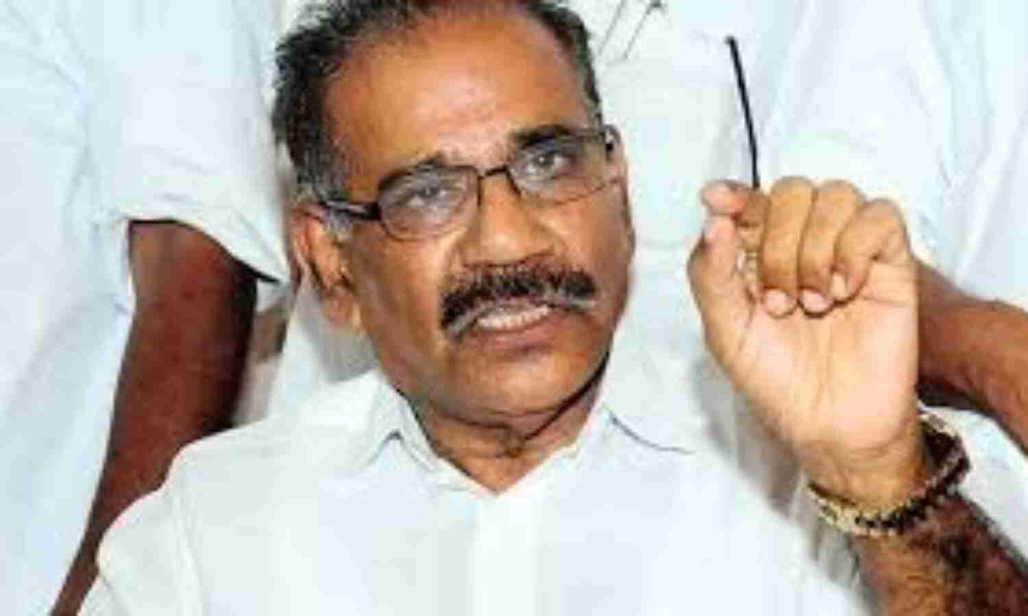 പ്രൈവറ്റ് സെക്രട്ടറിയുടെ ഓഫീസിന് അഞ്ചുലക്ഷം; ചെന്നിത്തലയുടെ ആരോപണങ്ങൾ തള്ളി ഗതാഗത മന്ത്രി പ്രൈവറ്റ് സെക്രട്ടറിയുടെ ഓഫീസിന് അഞ്ചുലക്ഷം; ചെന്നിത്തലയുടെ ആരോപണങ്ങൾ തള്ളി ഗതാഗത മന്ത്രി