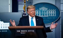 ലോകാരോഗ്യ സംഘടന ചൈനയെ മാത്രം പരിഗണിക്കുന്നു; ഫണ്ട് നല്‍കുന്നത് നിര്‍ത്തുമെന്ന ഭീഷണിയുമായി ട്രംപ്