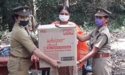 വനപാലികമാർ ഒരുമിച്ചു; ഊരുകളിൽ സാനിറ്ററി നാപ്കിനുകളെത്തി