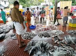 മാര്‍ക്കറ്റുകളില്‍ ആളുകള്‍ തടിച്ചുകൂടുന്നത് തടയാന്‍ കര്‍ശന നടപടി