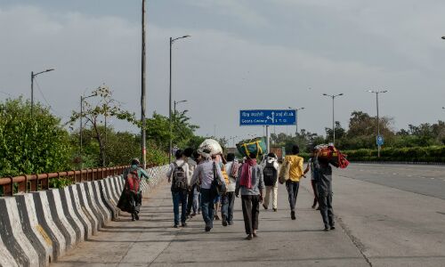 ഇന്ത്യയില് വരാനാരിക്കുന്നത് കടുത്ത ദാരിദ്ര്യം; 40 കോടി തൊഴിലാളികള് ദുരിതത്തിലാവും ഇന്ത്യയില് വരാനാരിക്കുന്നത് കടുത്ത ദാരിദ്ര്യം; 40 കോടി തൊഴിലാളികള് ദുരിതത്തിലാവും