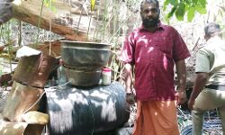 പഞ്ഞിപ്പാറ വനത്തിനുള്ളില്‍ വ്യാജവാറ്റ്; കോടയും ചാരായവും പിടികൂടി